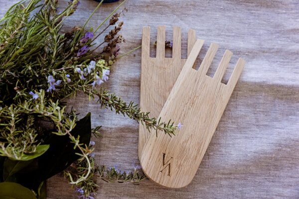 villa salad servers
