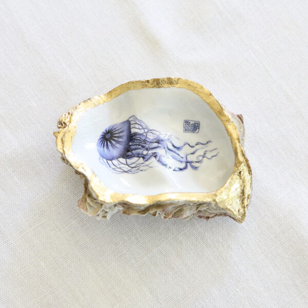 docorated oyster shell dish_jellyfish