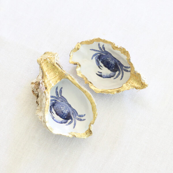 docorated oyster shell dish_crab