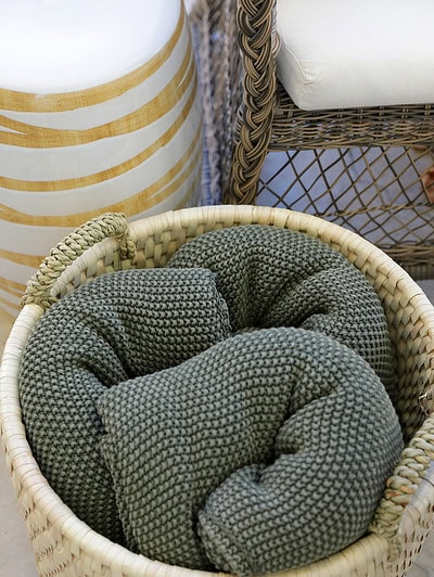 Umtsala Round Storage Basket with woven blanket