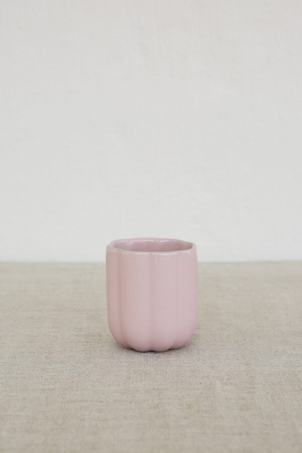 Villa Scalloped Mug (colour Pink Milk)